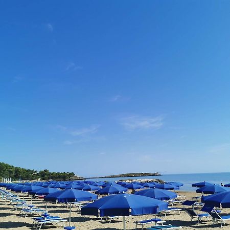 Villaggio Gabbiano Beach Vieste Exterior photo