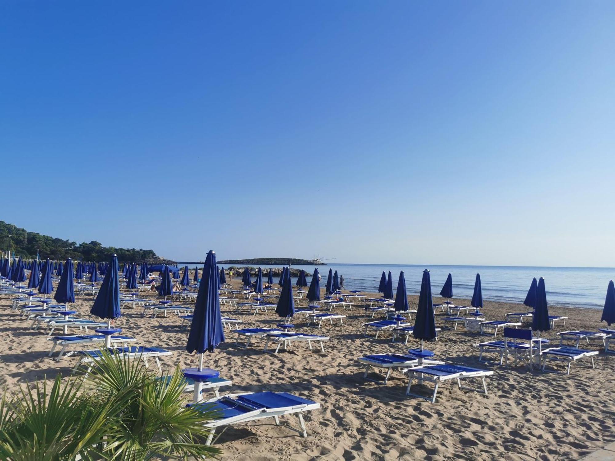 Villaggio Gabbiano Beach Vieste Exterior photo